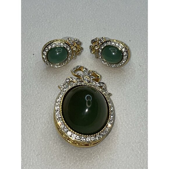 JOAN RIVERS Green Egg Shape Rhinestone Bow Gold-Tone Brooch Earrings Rare Set - Picture 2 of 16